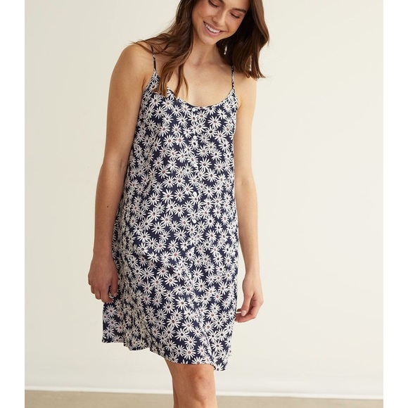 Button down dress plus bonus sheer tank - Picture 2 of 3